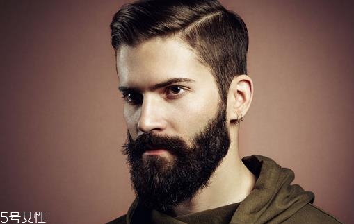 如何從男人的胡子看出疾??？胡子顏色是關(guān)鍵