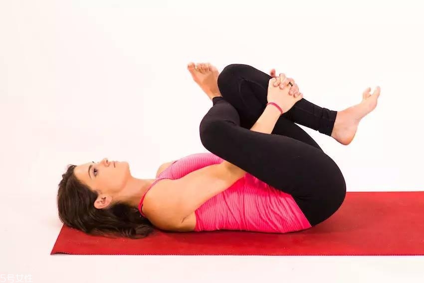 每天靠墻抬腳有什么好處？6大好處讓你想象不到