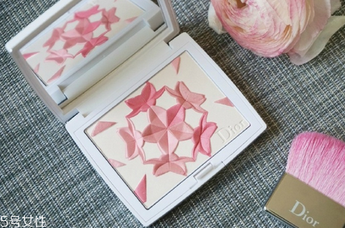 迪奧春季限定櫻花腮紅好用嗎？顏值即正義