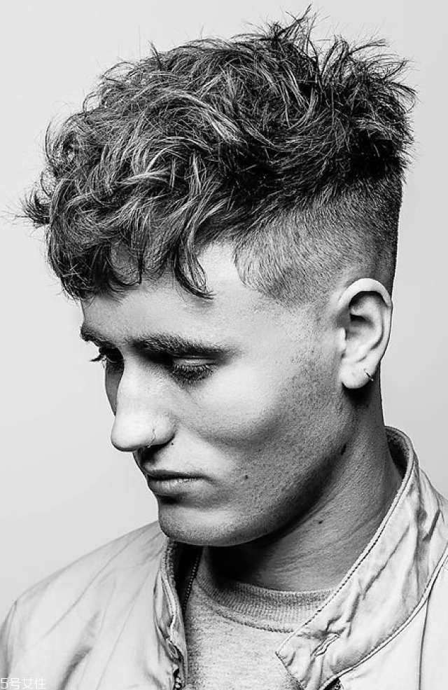 輕熟男穿衣打扮技巧 型男養(yǎng)成計劃 輕熟男穿衣打扮技巧 型男養(yǎng)成計劃