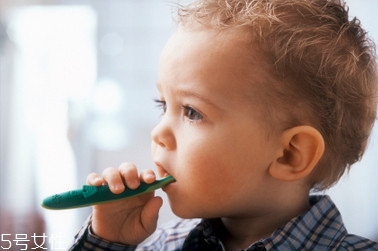 嬰幼兒口臭是什么原因造成的？口臭4大原因