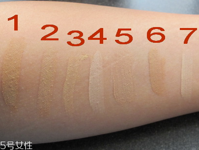 迪奧噴霧粉底液色號(hào)及試色 迪奧噴霧粉底液用法 迪奧噴霧粉底液色號(hào)及試色 迪奧噴霧粉底液用法