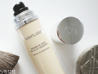 迪奧噴霧粉底液色號(hào)及試色 迪奧噴霧粉底液用法 迪奧噴霧粉底液色號(hào)及試色 迪奧噴霧粉底液用法