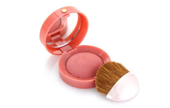 腮紅膏和腮紅粉哪個好用？黃皮適合的腮紅顏色