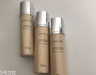 迪奧噴霧粉底液色號(hào)及試色 迪奧噴霧粉底液用法 迪奧噴霧粉底液色號(hào)及試色 迪奧噴霧粉底液用法