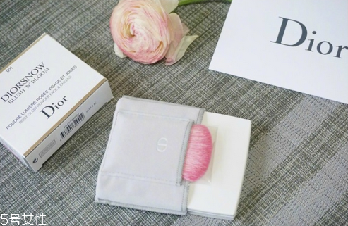 迪奧春季限定櫻花腮紅好用嗎？顏值即正義