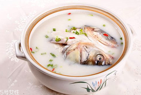 魚(yú)頭煮多久能熟 美味魚(yú)頭湯燉法