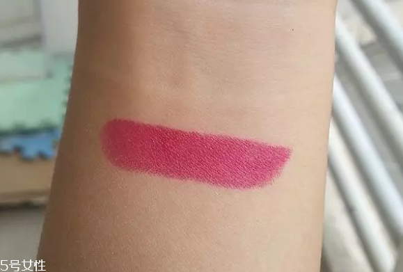 kiko哪個顏色適合黃皮？kiko口紅9系最便宜