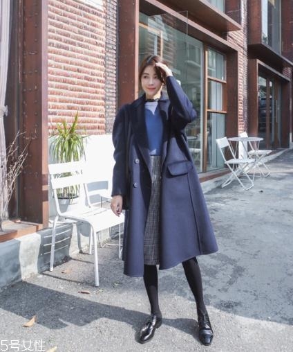 藍(lán)色大衣搭配什么鞋子？優(yōu)雅氣質(zhì)盡顯