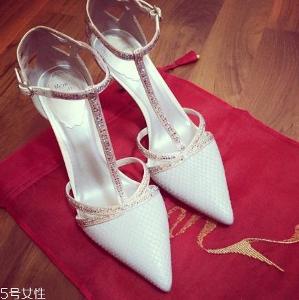rene caovilla是什么檔次？無(wú)數(shù)女人的夢(mèng)幻水晶鞋