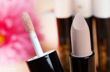 遮瑕液和bb霜哪個(gè)先用？遮瑕液和bb霜存在區(qū)別