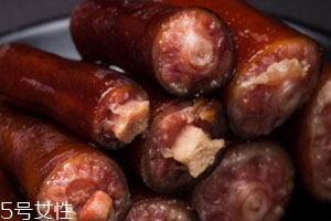 豬尾巴為什么要剪掉 剪尾巴的好處你知道多少 豬尾巴為什么要剪掉 剪尾巴的好處你知道多少