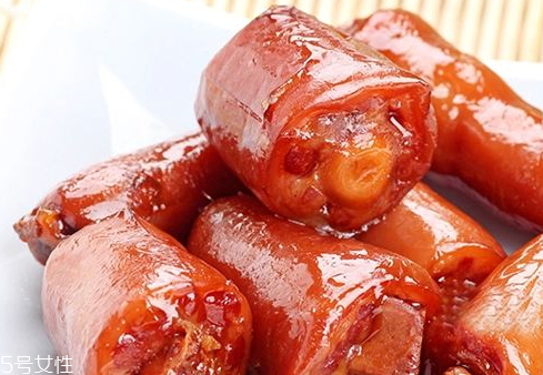 豬尾巴為什么是卷的 豬尾巴形狀揭秘 豬尾巴為什么是卷的 豬尾巴形狀揭秘