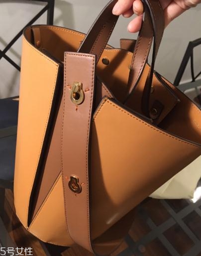 danse lente包是皮的嗎？簡(jiǎn)約個(gè)性的小眾包包