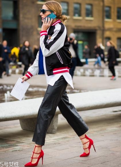 大紅色鞋子怎么搭配？冬季也要時(shí)尚大氣