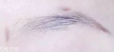 眉型為什么很奇怪？眉頭沒畫好