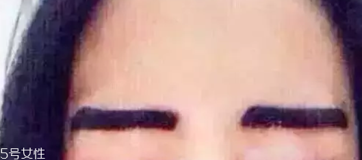 眉型為什么很奇怪？眉頭沒畫好