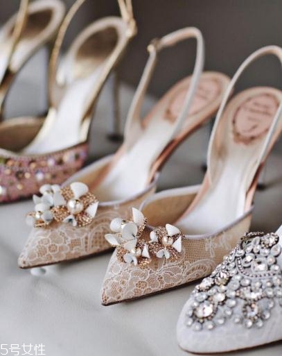 rene caovilla是哪個(gè)國(guó)家的牌子？俘獲一眾女星的驚艷美鞋