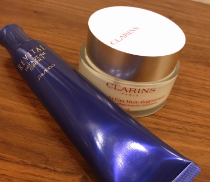 悅薇頸霜和嬌韻詩頸霜哪個好？一起對比一下