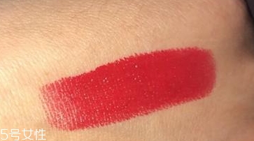 嬌蘭2018新春限定寶石口紅25試色 氣場十足正紅色 嬌蘭2018新春限定寶石口紅25試色 氣場十足正紅色