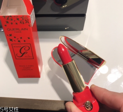 嬌蘭2018新春限定寶石口紅25試色 氣場十足正紅色 嬌蘭2018新春限定寶石口紅25試色 氣場十足正紅色