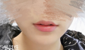 The Face Shop潤唇膏03水蜜桃試色 微提亮適合打底 The Face Shop潤唇膏03水蜜桃試色 微提亮適合打底