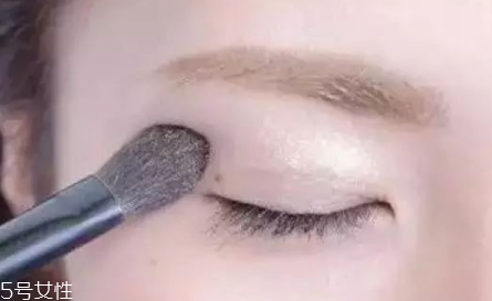 兔子腮紅怎么畫才可愛？中年少女必備腮紅畫技