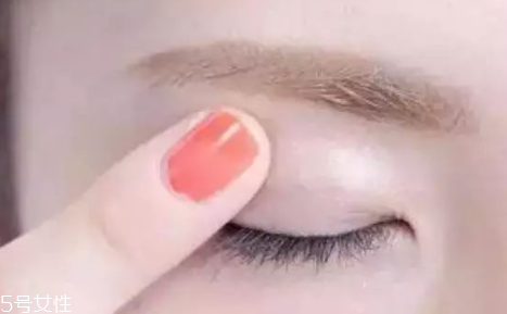 兔子腮紅怎么畫才可愛？中年少女必備腮紅畫技