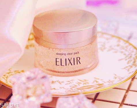 怡麗絲爾睡眠面膜哪款好？保濕美白抹茶款pk