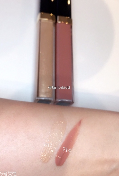 香奈兒可可小姐唇露748什么色？香奈兒水晶糖光透唇釉全試色