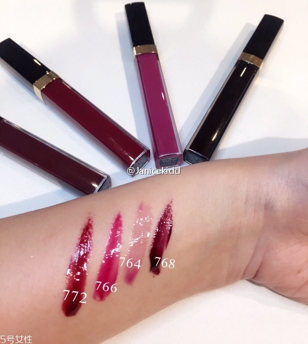 香奈兒可可小姐唇露748什么色？香奈兒水晶糖光透唇釉全試色