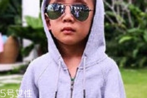 Jasper戴墨鏡，這樣扮酷讓孩子更自信！