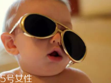 Jasper戴墨鏡，這樣扮酷讓孩子更自信！