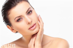 保濕面霜什么時候使用？秋冬季節(jié)面霜很重要