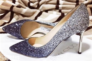 jimmy choo鞋子好穿嗎？高跟鞋界的傳奇之作