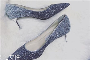 jimmy choo鞋子多少錢？最撩人的高跟鞋代表