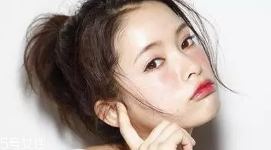 腮紅顏色怎么選？這幾招學(xué)會一個就ok