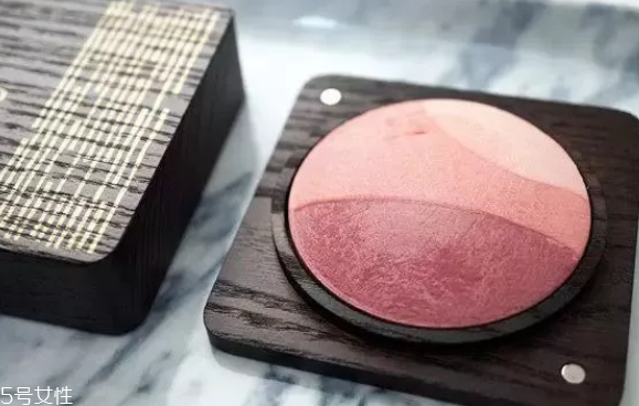 腮紅顏色怎么選？這幾招學(xué)會一個就ok