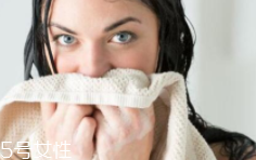 洗臉有白皮怎么回事？洗面奶太強勁