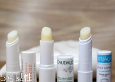 潤(rùn)唇膏能用多長(zhǎng)時(shí)間？打開(kāi)后只能用3個(gè)季度