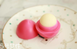 潤(rùn)唇膏能用多長(zhǎng)時(shí)間？打開(kāi)后只能用3個(gè)季度