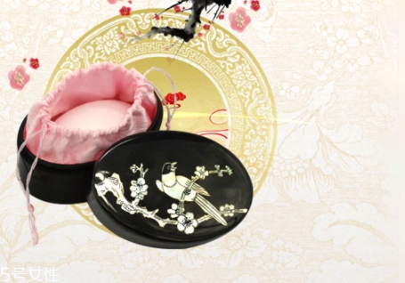 散粉和蜜粉的區(qū)別 概念上有所重合 散粉和蜜粉的區(qū)別 概念上有所重合