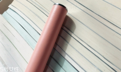 紀梵希和迪奧口紅哪個好？各有千秋