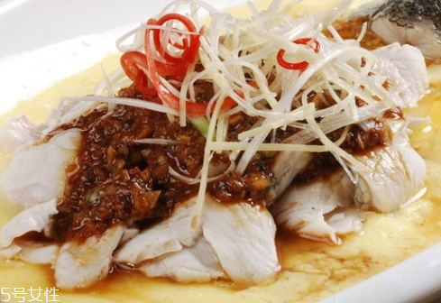 鱸魚死了還能吃嗎 死鱸魚的保存建議 鱸魚死了還能吃嗎 死鱸魚的保存建議