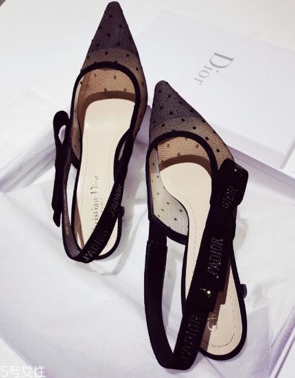 迪奧鞋子一般多少錢？讓女人優(yōu)雅的不像話