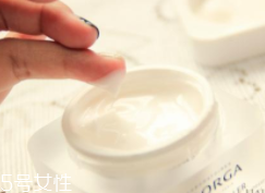 抗老眼霜年輕人可以用嗎？不管多大年齡都可以用