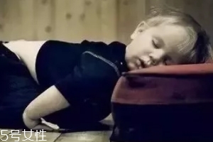 睡覺時流口水是什么?。恳磭乐爻潭?></p><h3</div>
         			<p class=