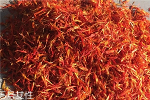 紅花泡腳可以天天泡嗎？建議一周1-2次為宜