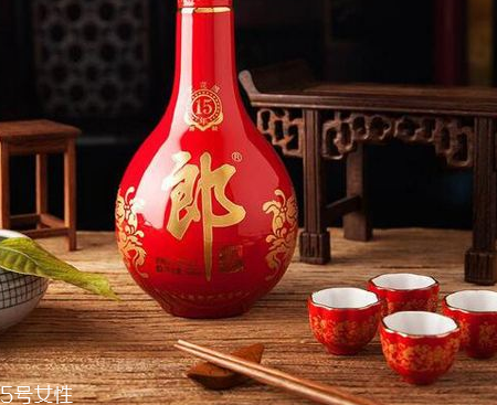 白酒加熱酒精會(huì)揮發(fā)嗎？白酒加熱后再喝危害少