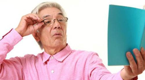 兩人共用一副老花鏡好不好？這些誤區(qū)年輕人也犯